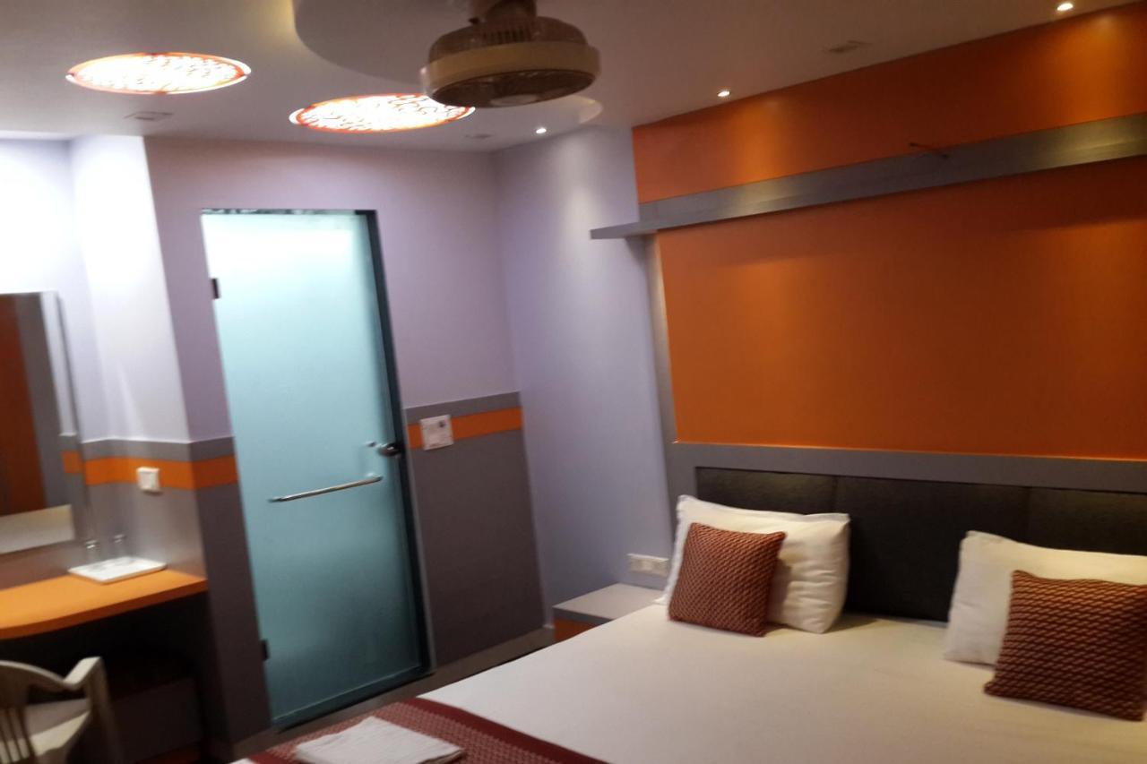 Oyo 86669 Arnav Residency Hotel New Delhi Buitenkant foto