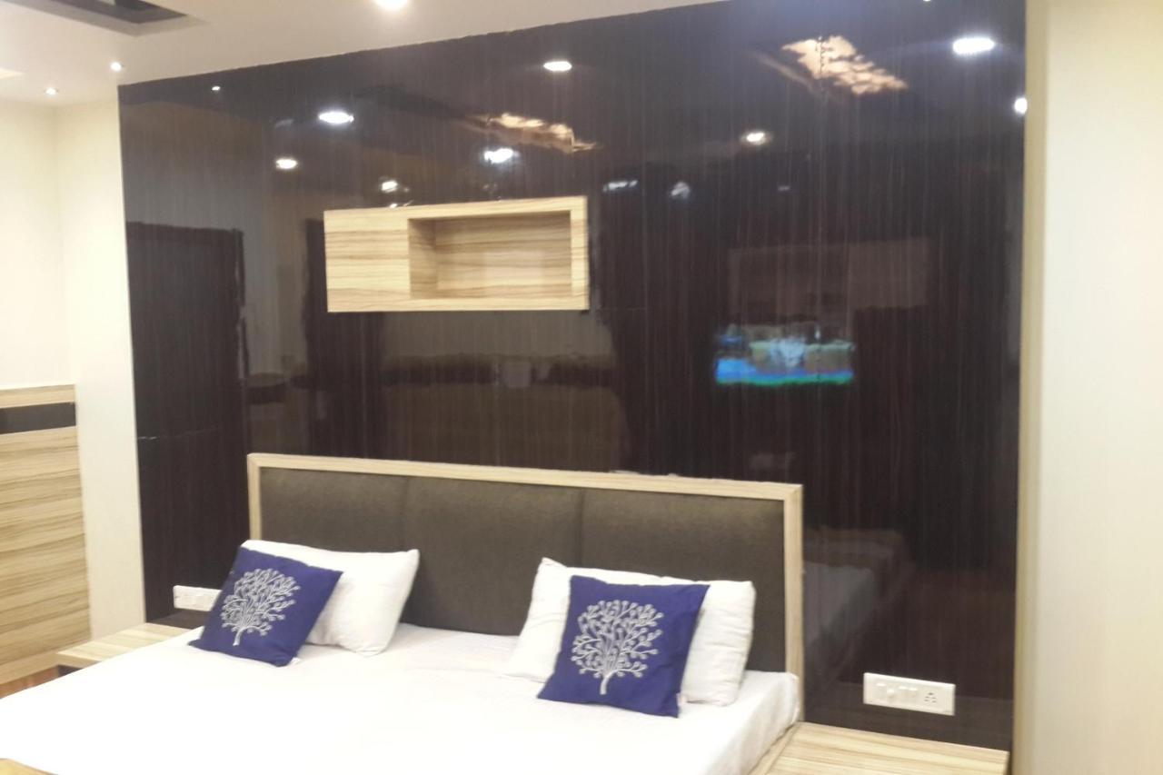 Oyo 86669 Arnav Residency Hotel New Delhi Buitenkant foto